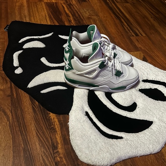 Jordan 4 SB ‘Pine Green’ - Picture 2 of 7